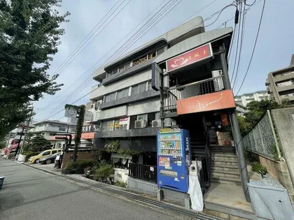 大阪府豊中市上新田3丁目【マンション】の外観