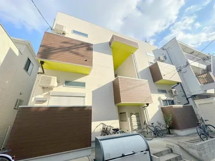 エルサチ【1階】の外観