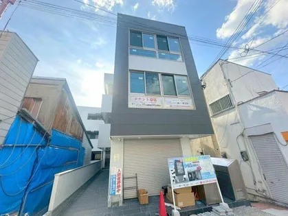 アベニュー瓢箪山【3階】の外観