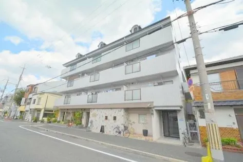 サントハウス小阪【3階】の外観