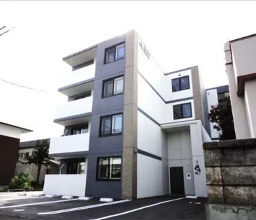 HACHI SANWESTNYの画像