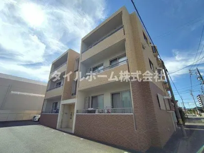 ファミリアーレ金屋【2階】の外観