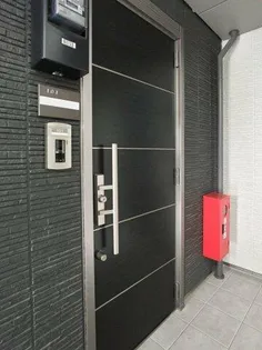 パークヴィラ博多【1階】の玄関