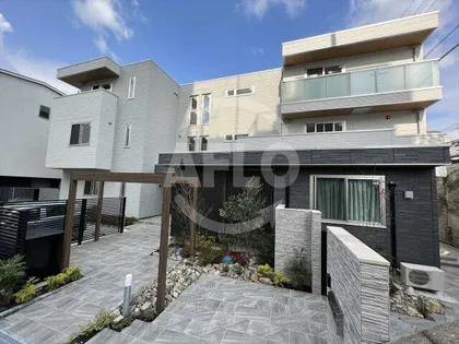 グラサ真田山の画像