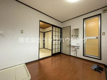 宇都宮ハイツ【1階】の居間