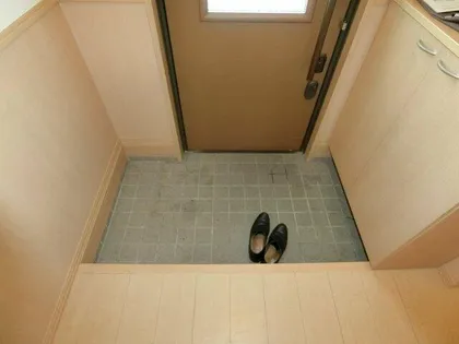 メルヴェーユ北畠【1階】の玄関