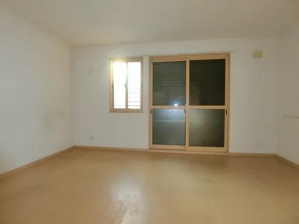 メルヴェーユ北畠【1階】の居間