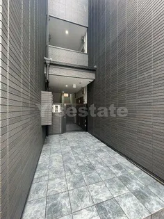 リビングライフ八尾山本【2階】の玄関