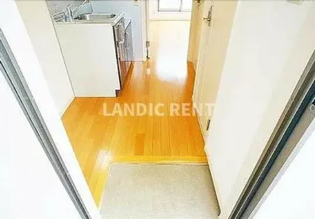 クレフラスト三宅【2階】の玄関