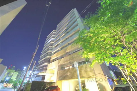 泉アパートメント【2階】の外観