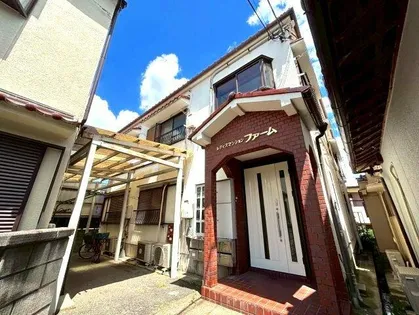 マンションファーム【2階】の外観