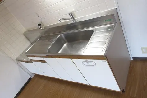 ロイヤルヒル守山【2階】のキッチン