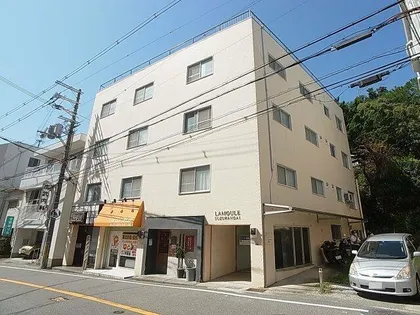 ラムール鈴蘭台【4階】の外観