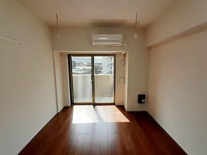 メゾンドプラシード【3階】の居間