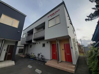 ラルージュコート【1階】の外観