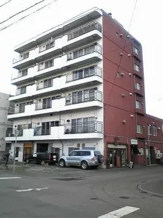 南平岸ビルの画像