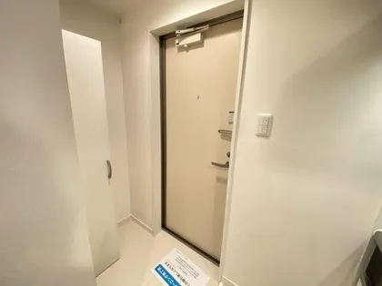 シュエット鳳(シュエットオオトリ)【203号室】の玄関