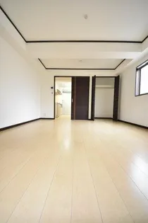 宝ビル【2階】の居間