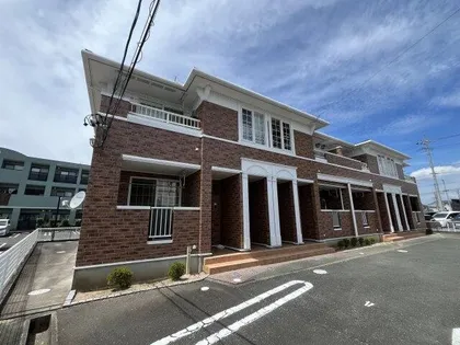 ストラーレ 牛川の画像