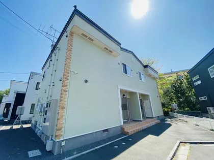 ファミーユ学園通【2階】の外観