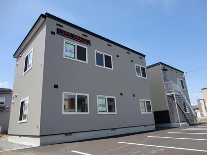 CASA BREZZA(カーサブレッツア)【102号室】の外観