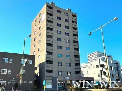 ユトリロ新川の画像