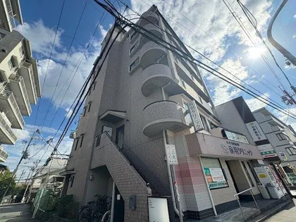 前羽ビル【6階】の外観