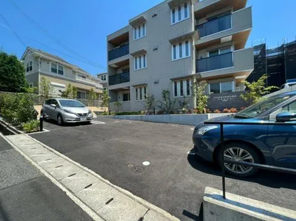 高倉山フラッツ【1階】の外観