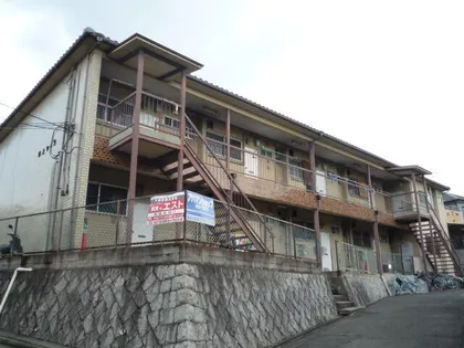 真上ヴィラ【105号室】の外観