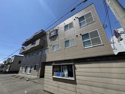 シャルム中上【105号室】の外観