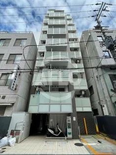 alvas【3階】の外観