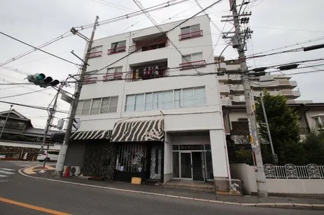 リバティ川西の画像