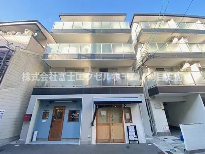 KandM別館【4階】の外観