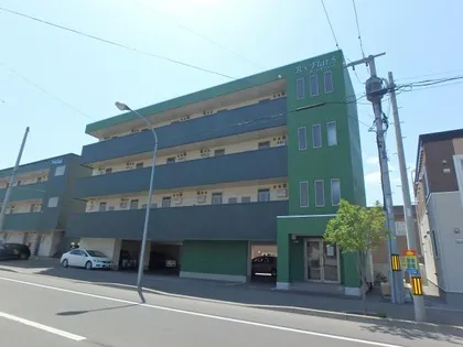 アールズフラット5【4階】の外観