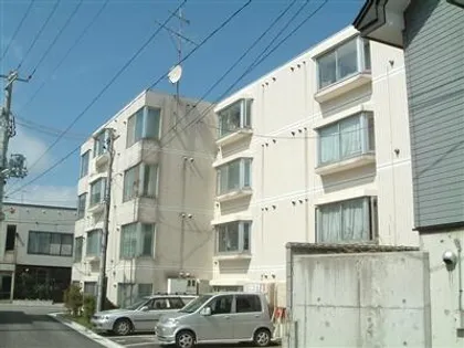 クレステージ宮前【1階】の外観