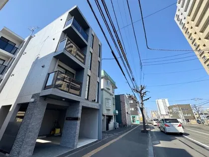 Avenir43°【203号室】の外観