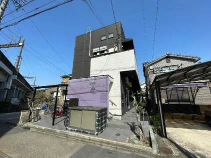 エリュート【2階】の外観