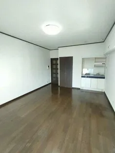 リフレイン愛宕【4階】の居間