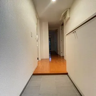 シュライン樹館【3階】の玄関