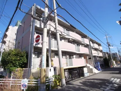 メゾンジュリアナモンド【1階】の外観