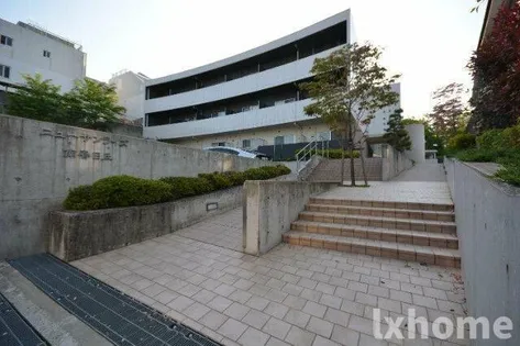 ニューサンライズ南春日丘【3階】の外観