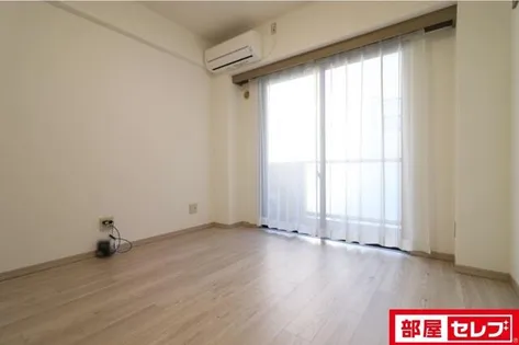 シーズンコート塩釜駅前【203号室】の内装