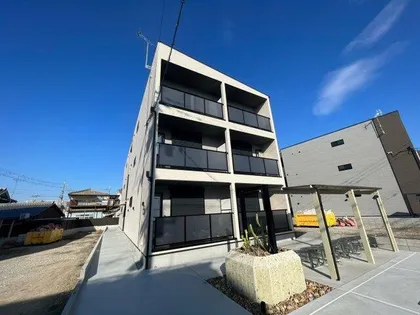 badge tomoi Est Ⅲ【3階】の外観