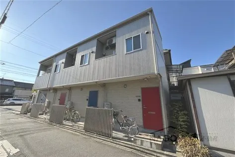 Quatre Portes【1階】の外観