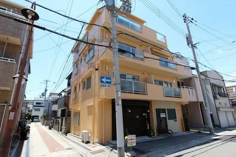 セビーヌ鷹取の画像