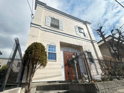 大阪府豊中市緑丘3丁目【一戸建】の外観