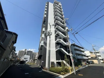 アドバンス大阪ビヤン【8階】の外観