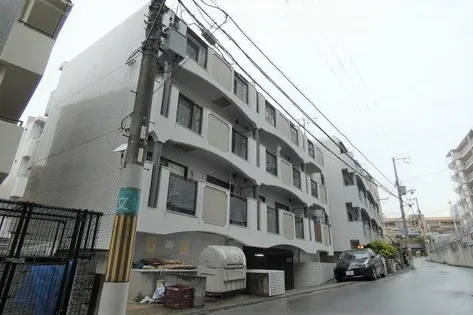 大阪府豊中市上新田4丁目【マンション】の外観