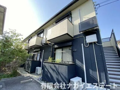 アスタ・ラ・ビスタ【2階】の外観