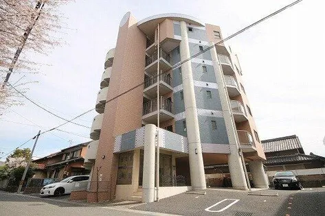 ガウディティエルノの画像